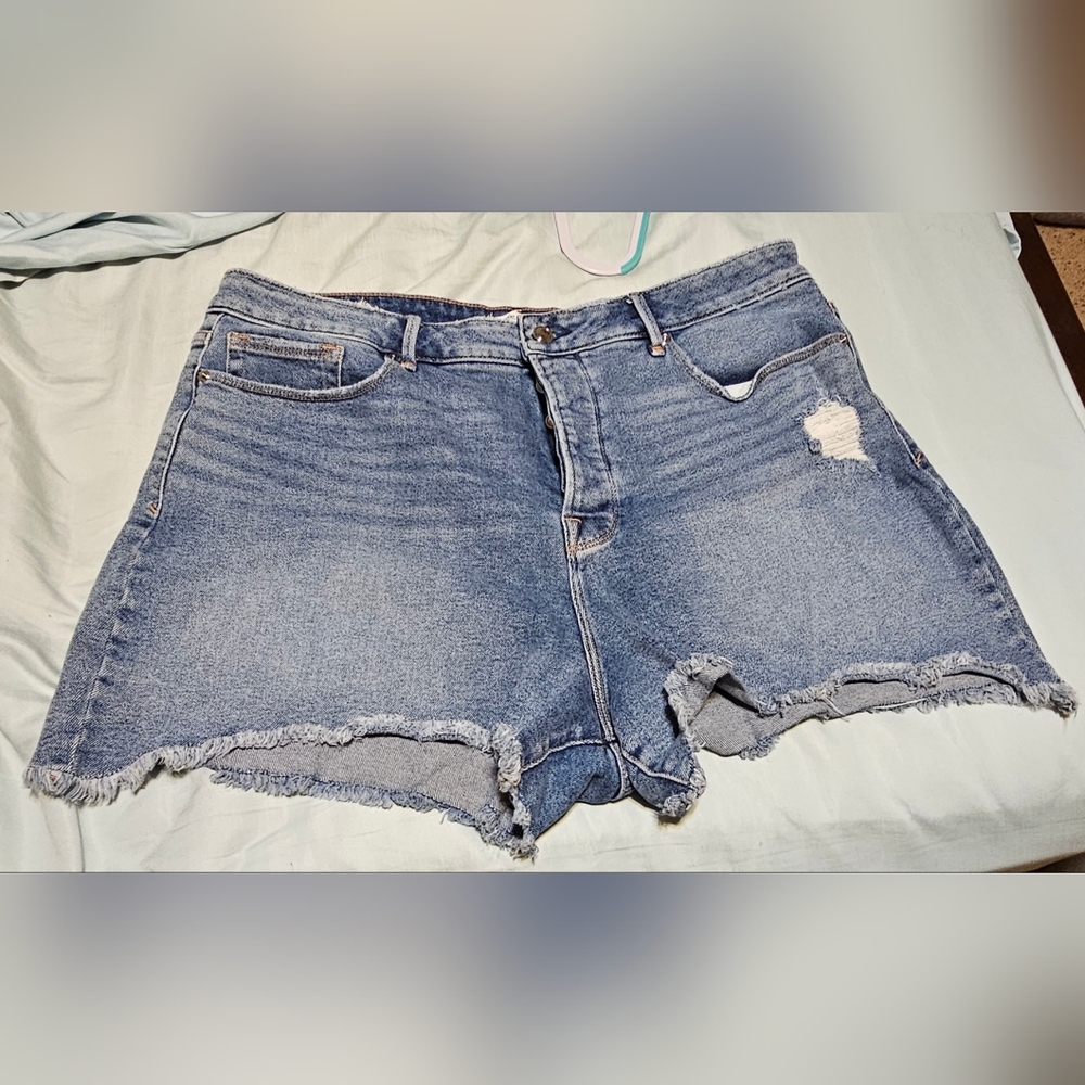 Good American Size 18 Denim Shorts